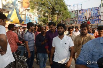 Nela ticket Team Sells Tickets at Sandhya Theatre